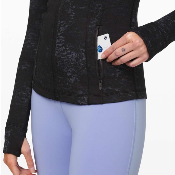 Define Jacket sz8 in Untamed Jacquard Spray Dye - Picture 5 of 9